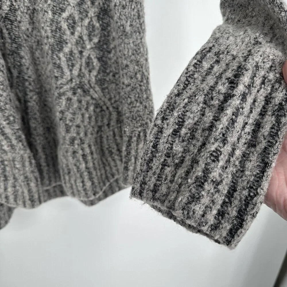 Ruby Moon Women's Gray cable Knit Sweater Cowl Neck Size‎ Small